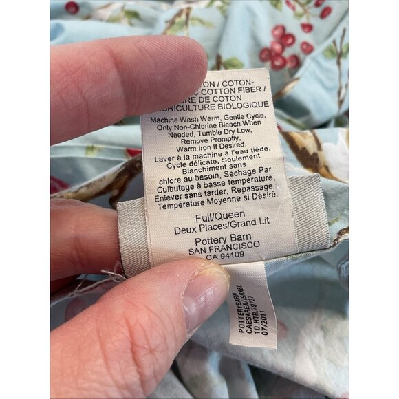 Pottery Barn Queen/Full Duvet Set 2 Shams Cardinal Berries Winter Bird holiday - Picture 4 of 10